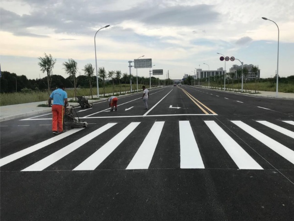 新昌夜间道路划线施工噪音太大扰民怎么办,这事儿到底该怎么破?